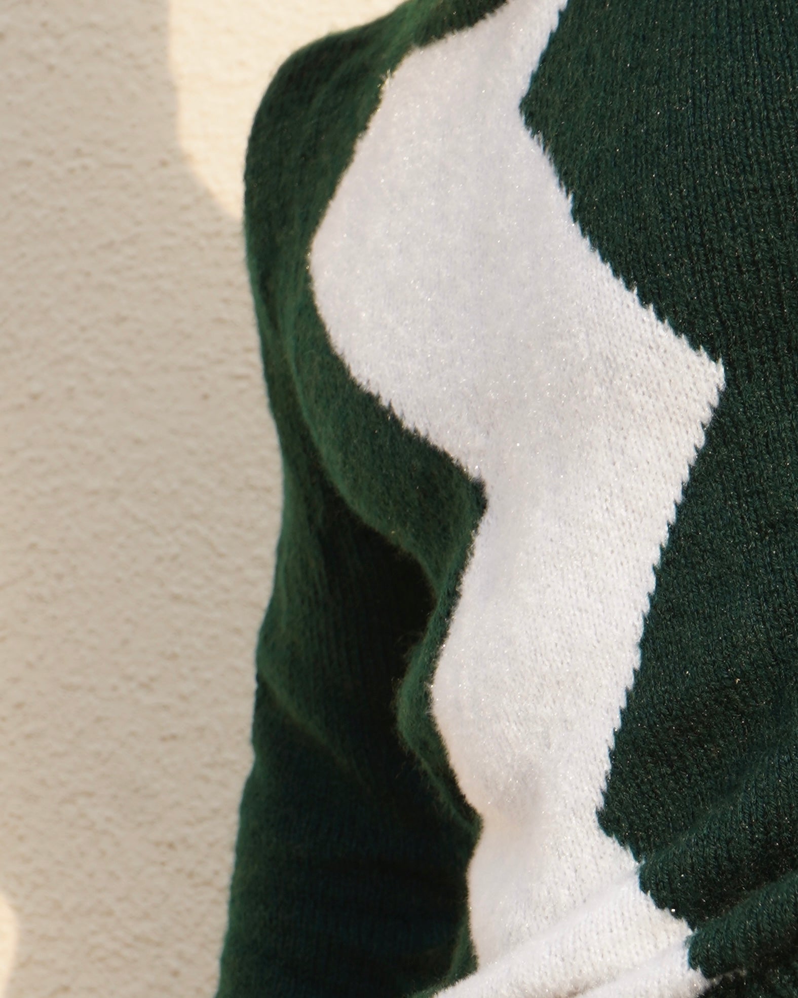 Round-Neck Bolt Intarsia Knit